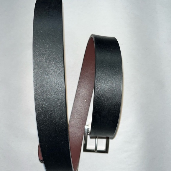 Men’s black genuine leather silver work career buckle belt. Size medium - Picture 9 of 14